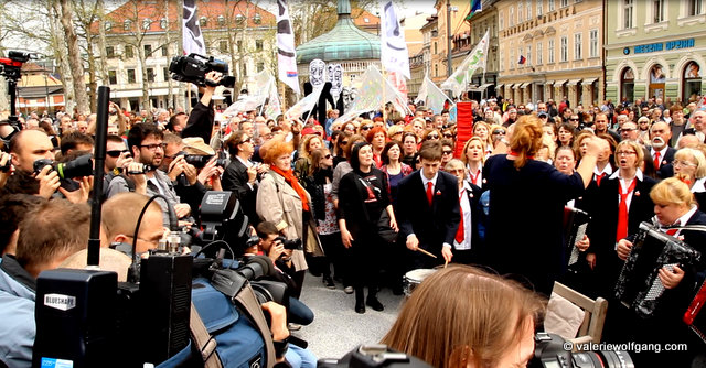 Celozaslonski zajem 27.4.2013 165719