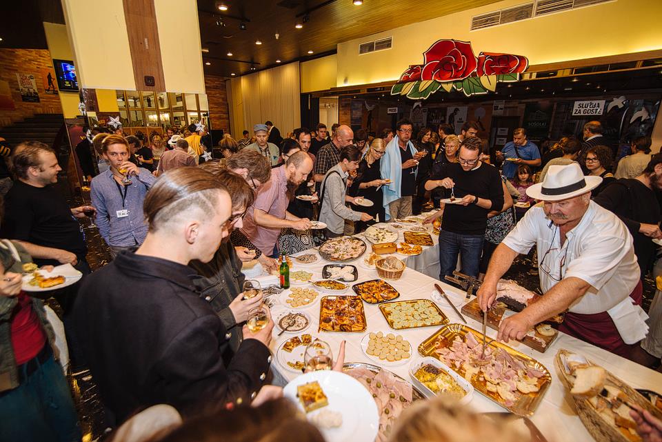 11240769_1025768210787872_7980273985437418391_n